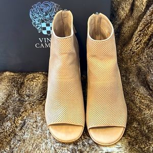 Vince Camuto Tan Shoes